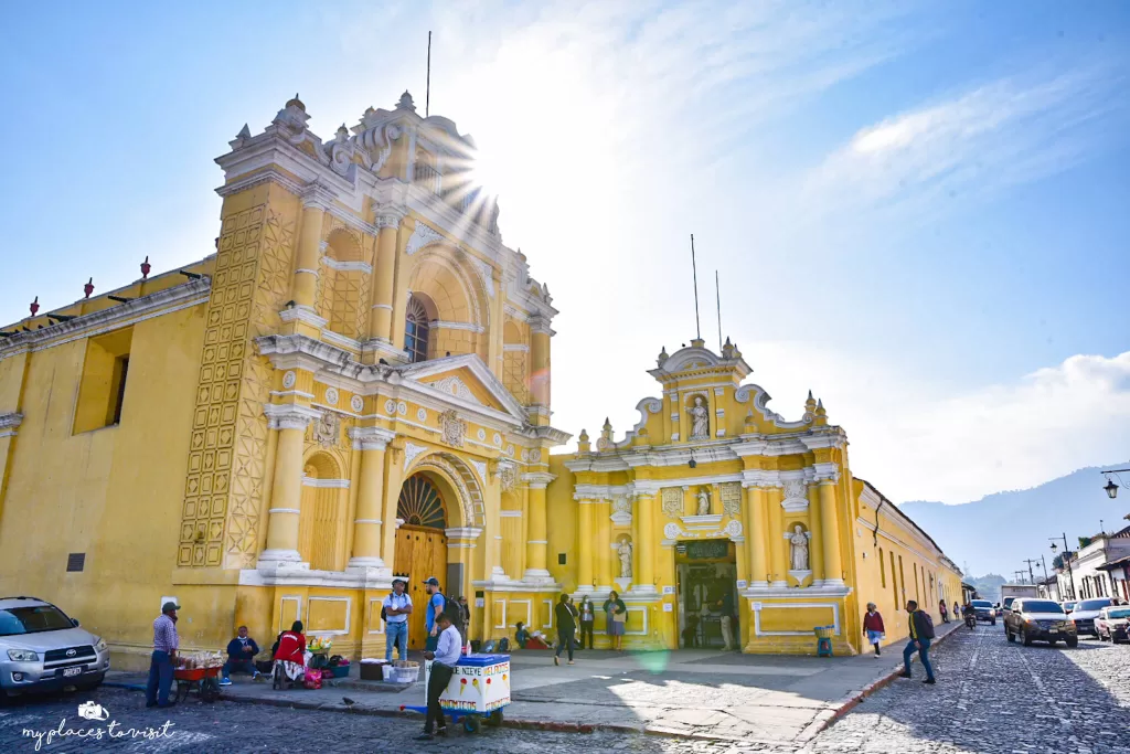 Болница Сан Педро и Манастир Сан Хуан де Диос Антигуа Гватемала