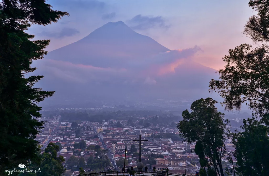 Серо де ла Круз Антигуа Гватемала